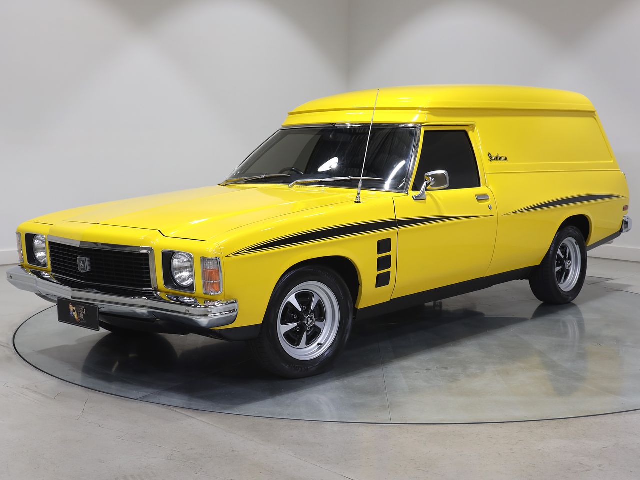 1975 Holden HJ Sandman Panel Van 308ci 4spd  - Absinth Yellow - - Image 173589