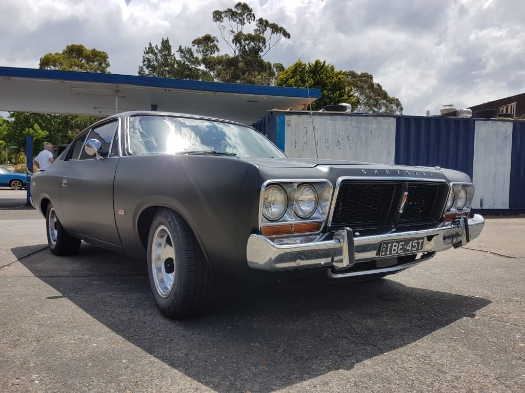 1972 VH Valiant Charger 318 V8