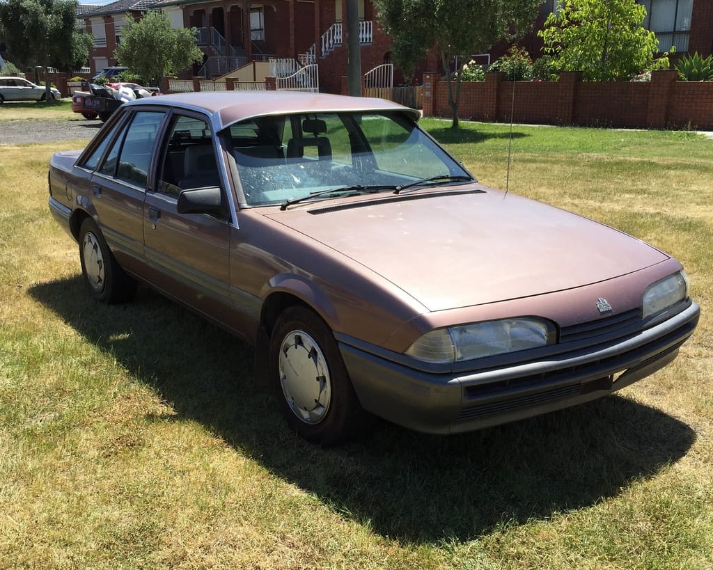 1987 VL Commodore Executive 5L V8