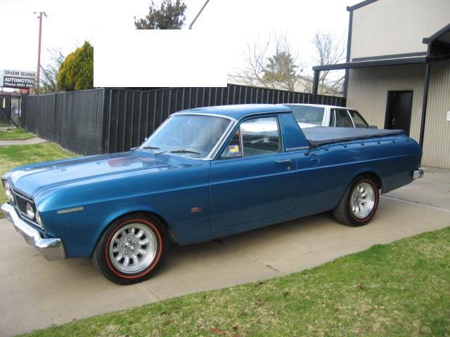 XT Falcon Ute 302 V8