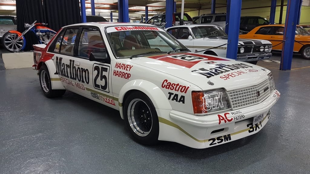 1980 VC Marlboro HDT Commodore #25 - Race Replica