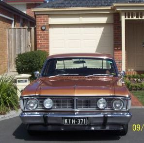 XY GS Falcon 302 V8
