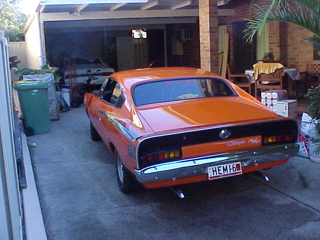 VH E49 Charger Replica - Image 8331