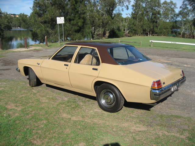1977 HX Holden Kingswood Deluxe 4.2L