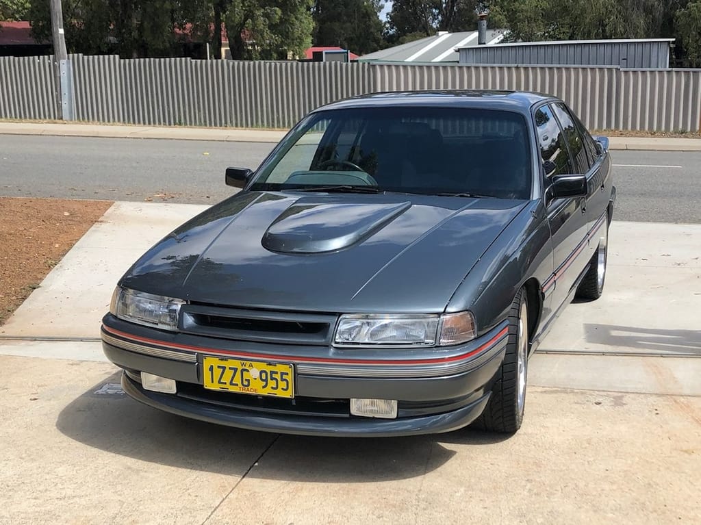 1990 VN SS Commodore