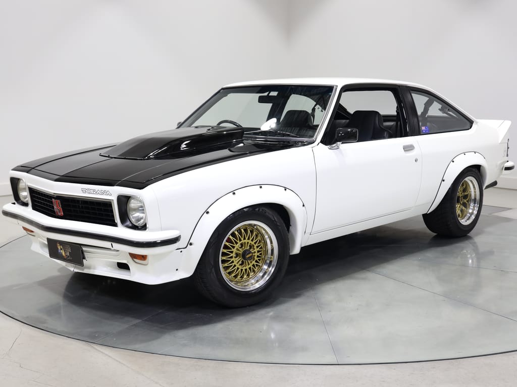 1976 Holden LX Torana SS A9X Hatchback Tribute - Palais White