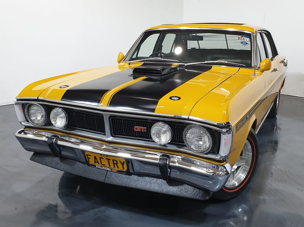 1971 XY Falcon GTHO Phase 3 Replica - GOLDE SUNROOF