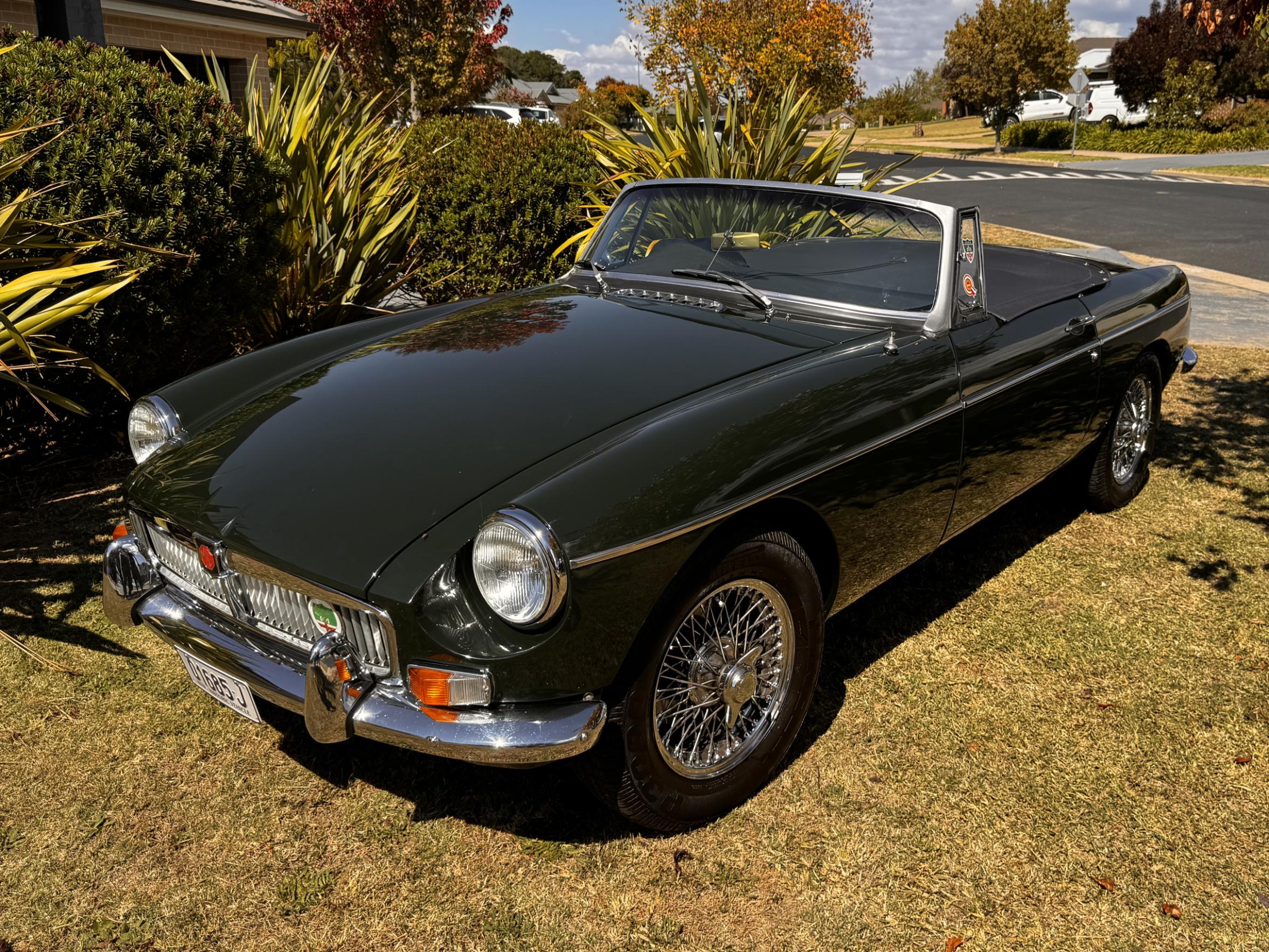 1969 MGB Mk2 Roadster - British Racing Green
