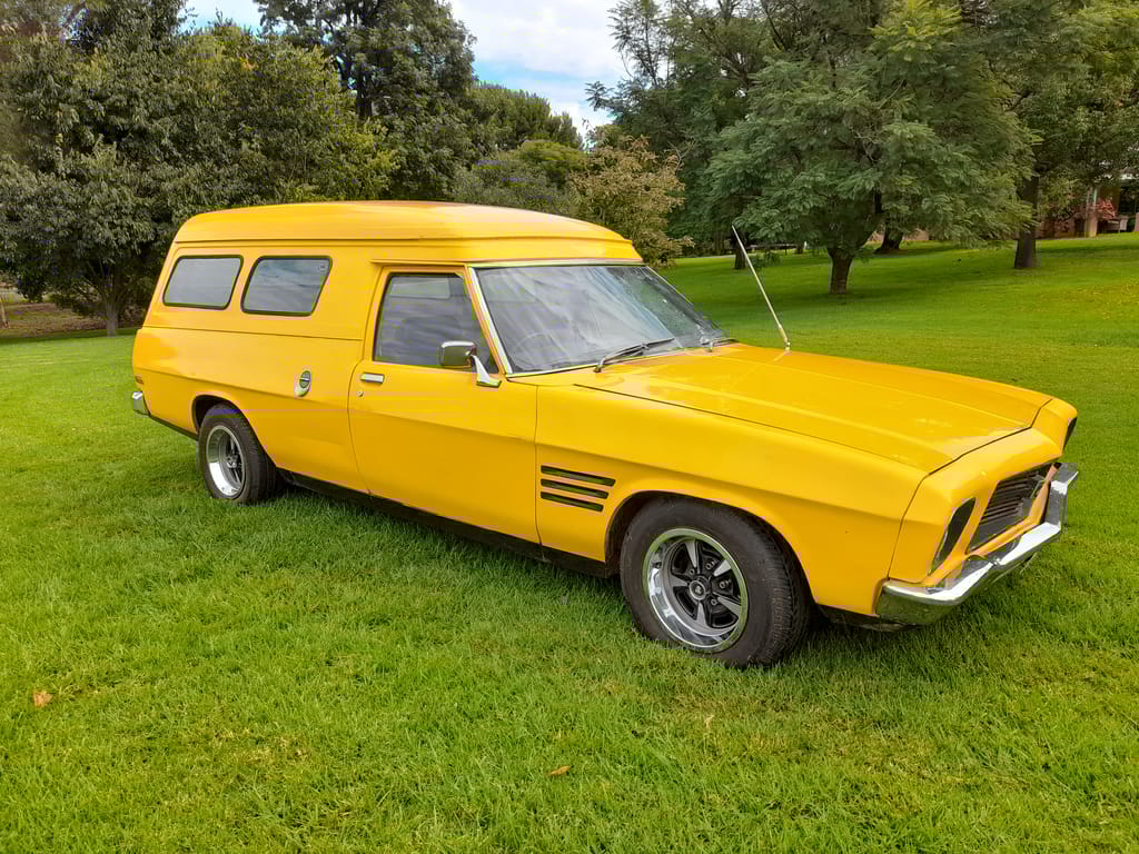 1974 Holden HQ Sandman Panelvan 253 V8