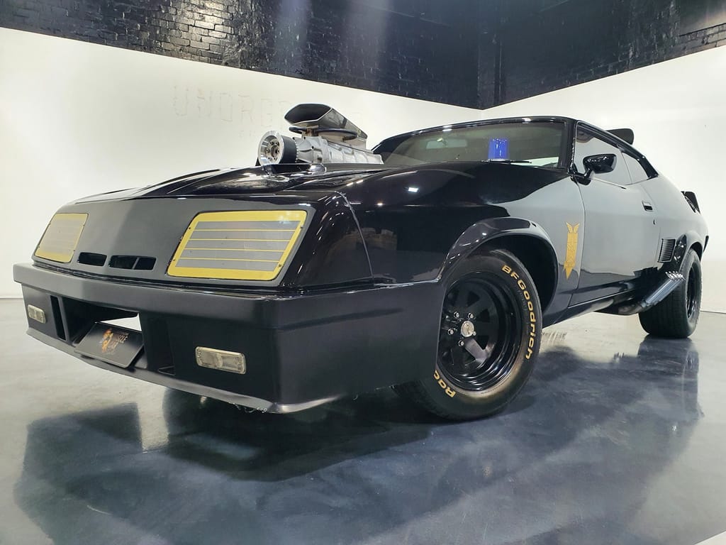 1977 XC Falcon Hardtop - Mad Max Replica