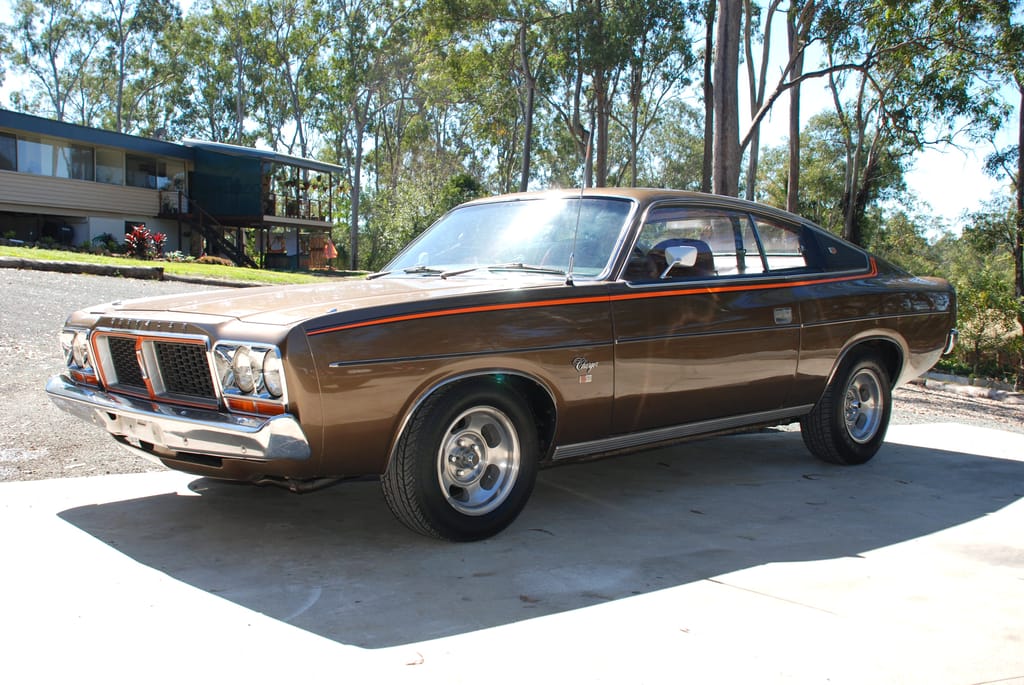 Valiant CL 770 Charger 318 V8