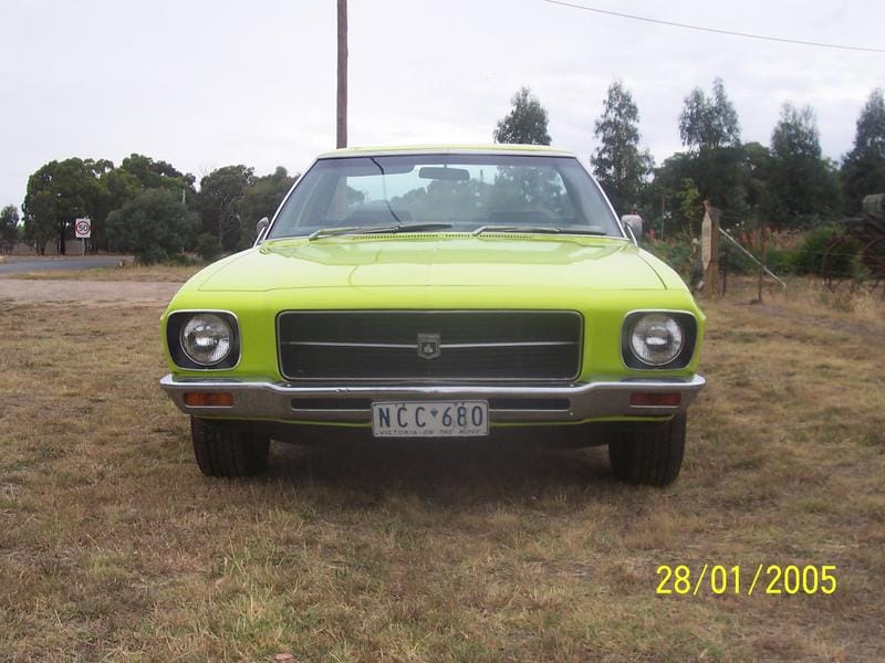 HQ Holden Sandman