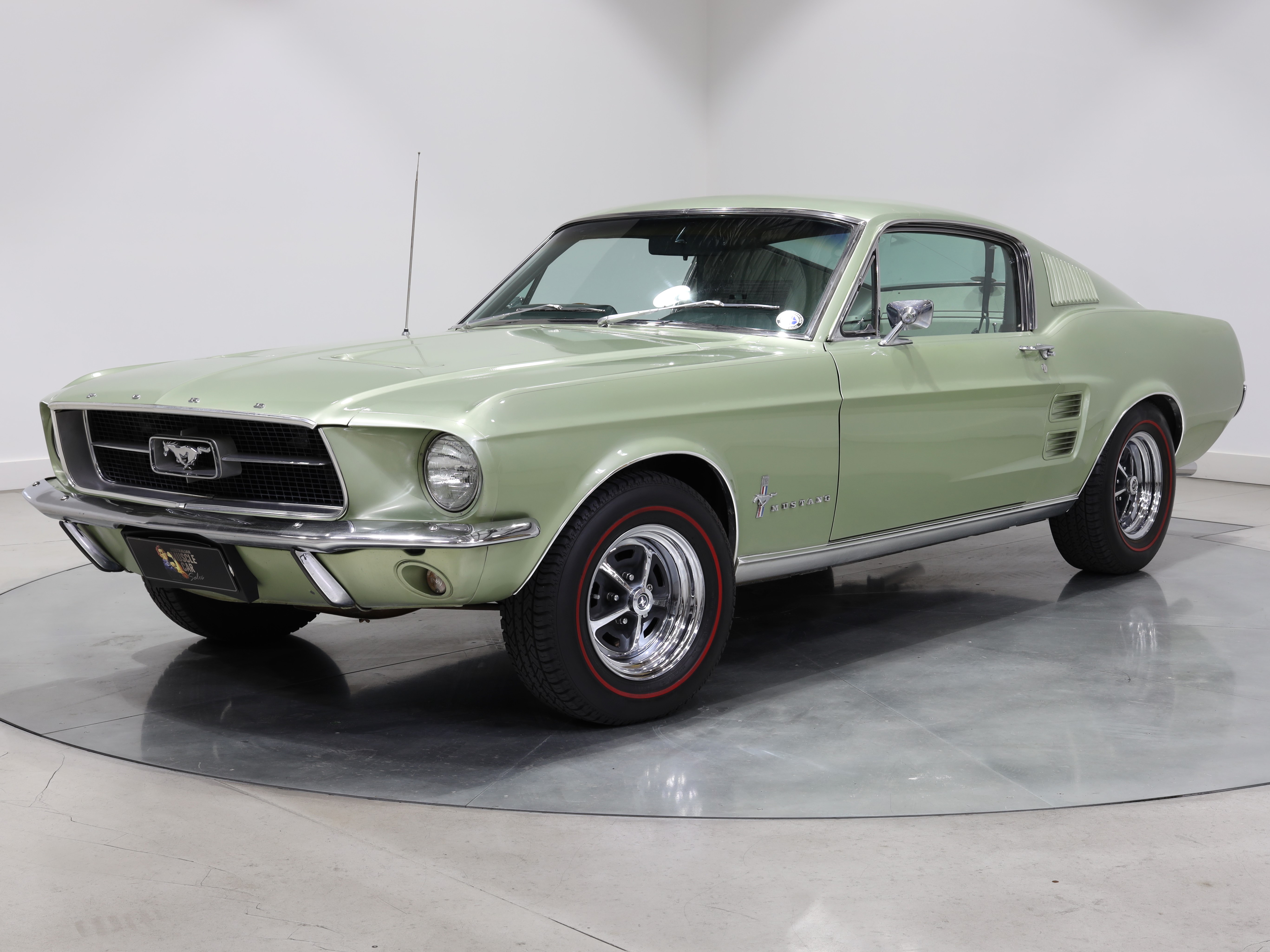 1967 Ford Mustang Fastback 289 V8 2+2 - Lime Gold