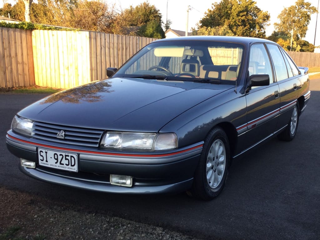 1990 VN SS Commodore