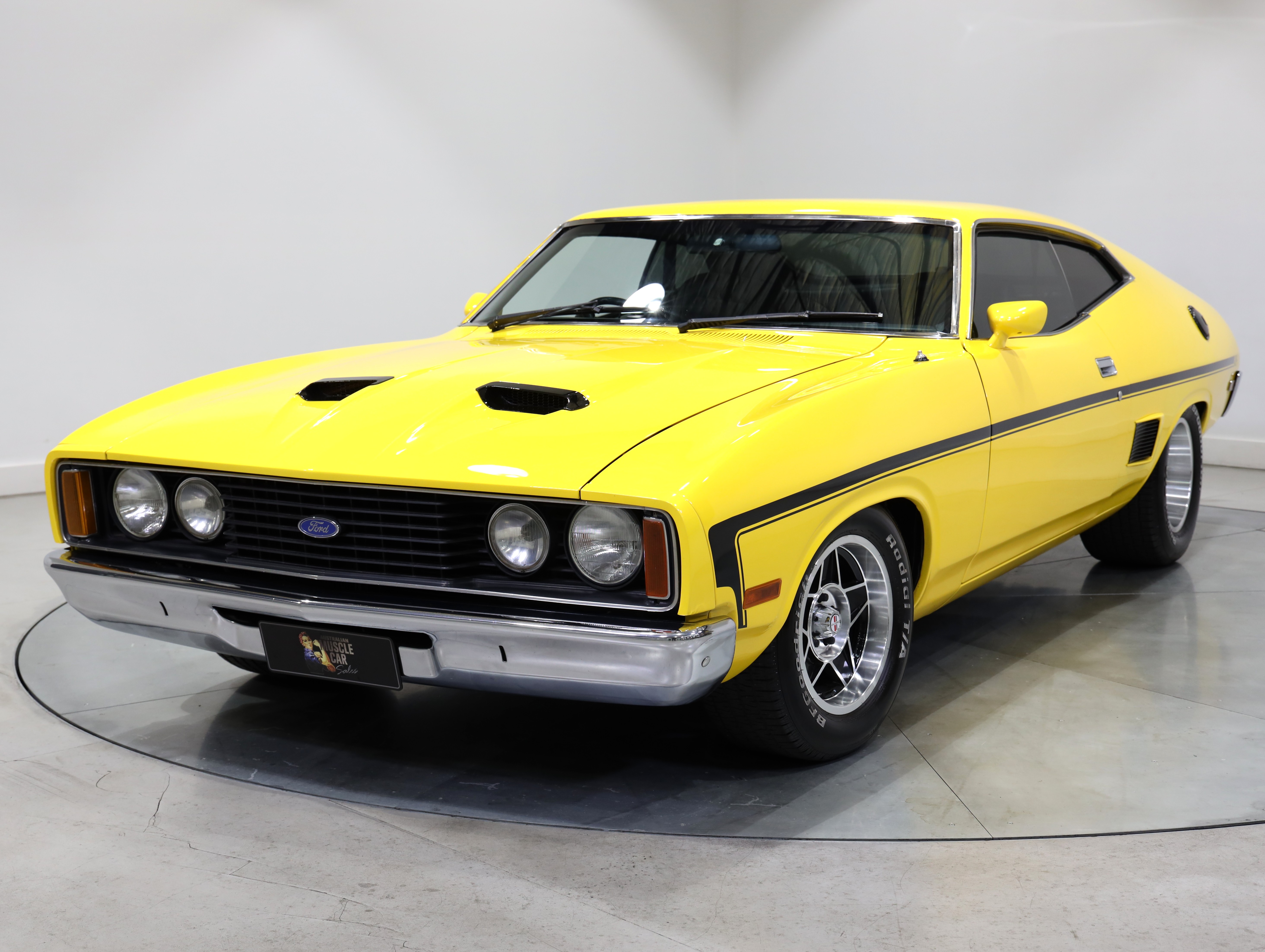 1977 Ford XC Falcon GS Hardtop - 393ci V8 Yellow Glo