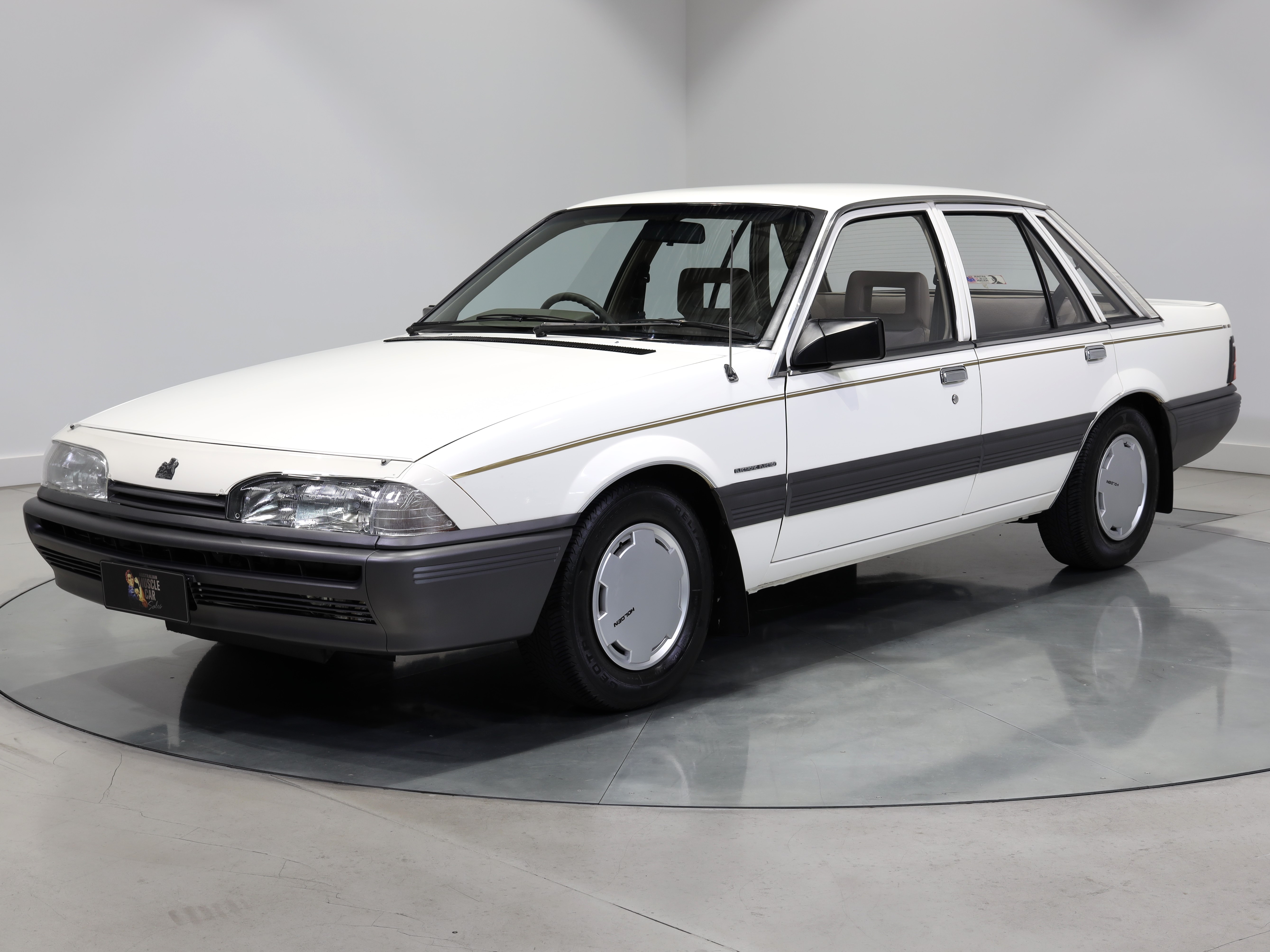 1986 Holden VL Commodore Executive 6 Cylinder 3.0L - Alpine White