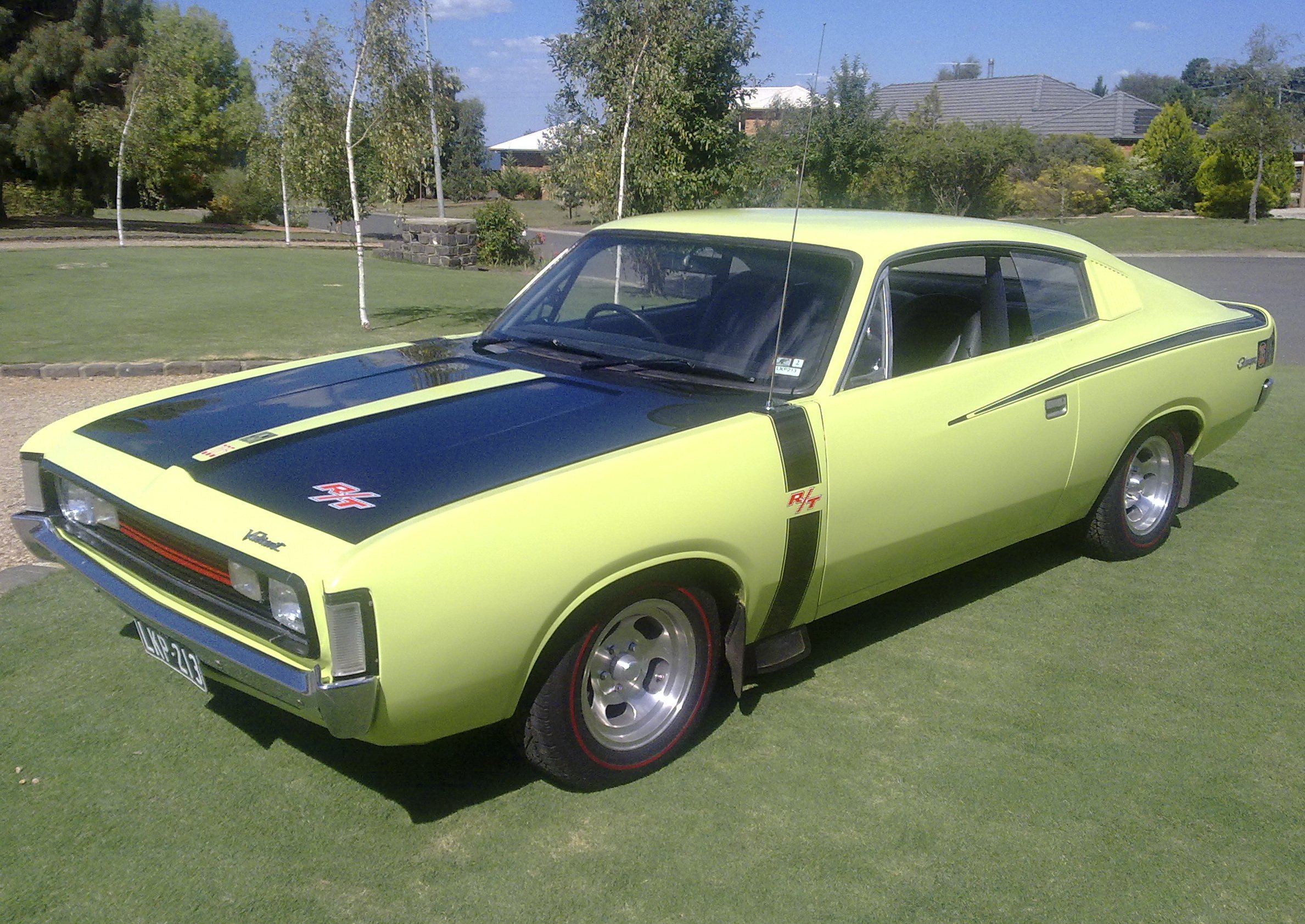 VH R/T Valiant Charger -