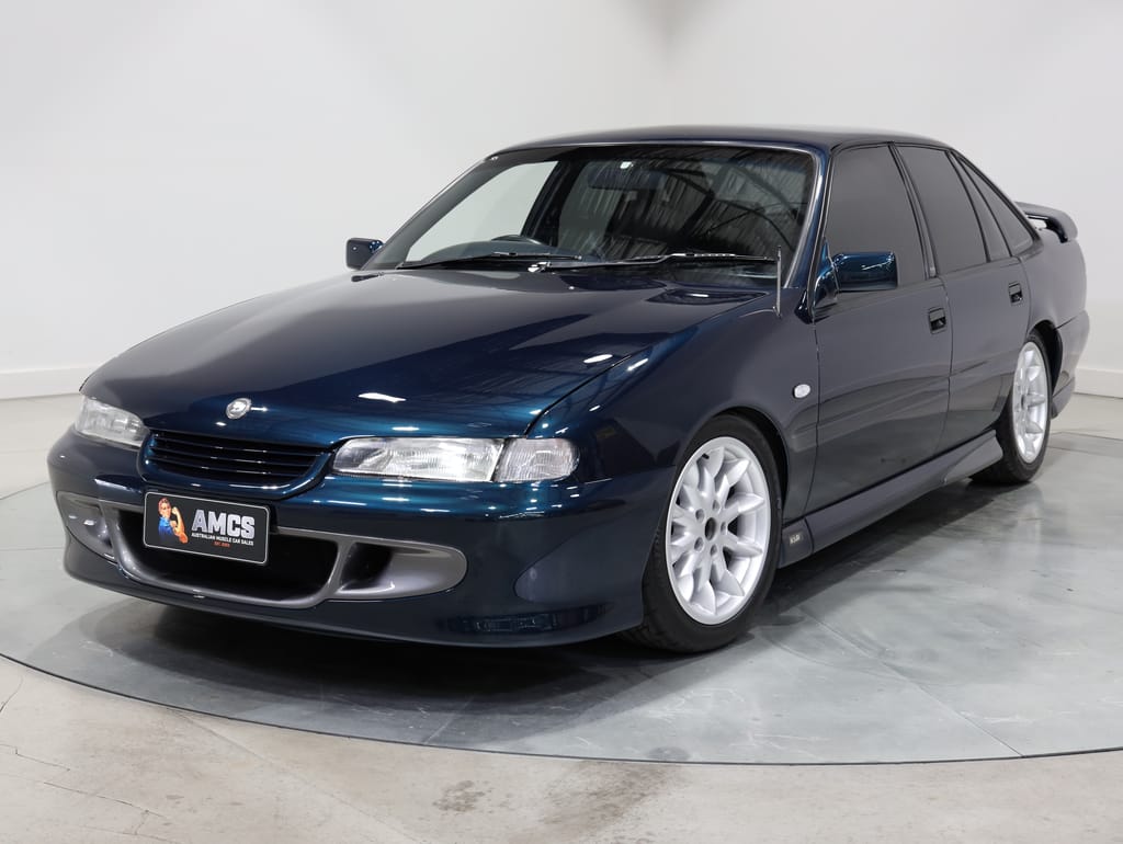 1996 HSV VS Senator 215i Build No 884 - Botanica Blue Mica