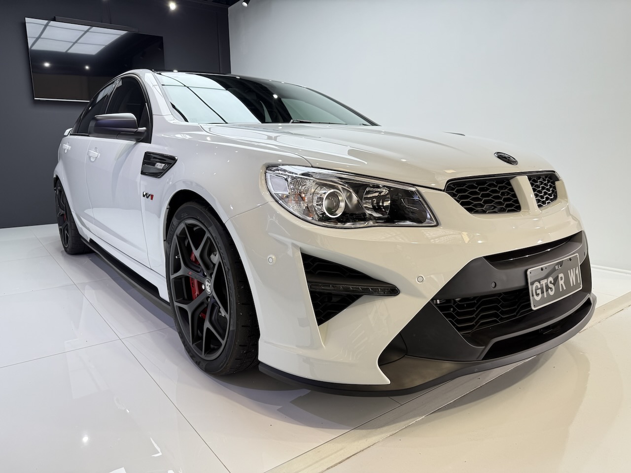 2017 HSV GTSR W1 Build No. 88/275