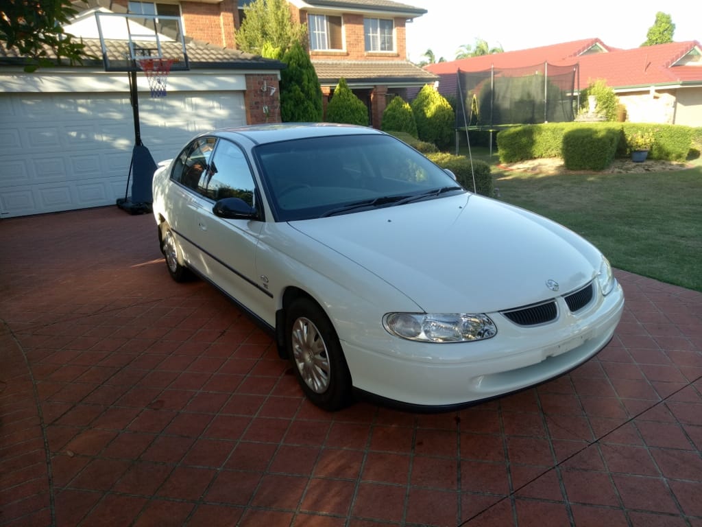 2000 VTII Commodore Executive