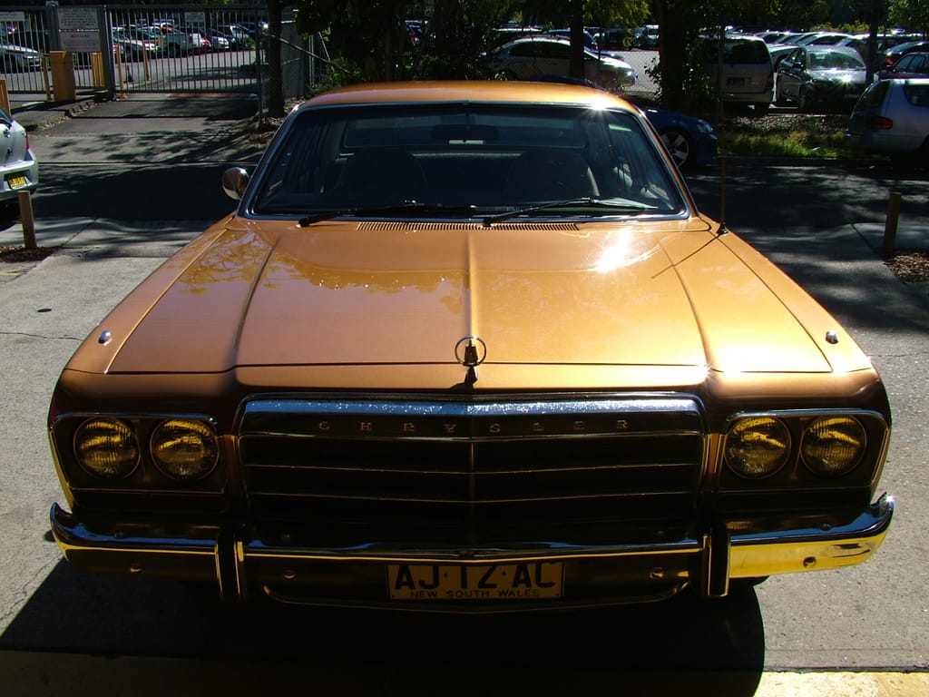 CM Valiant Regal 4.3L