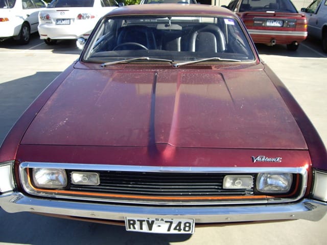 VH770 E37 6 Pack Charger