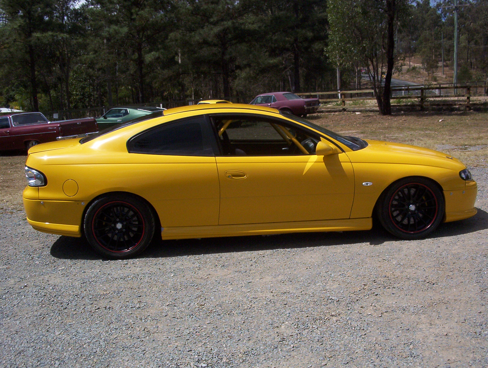 VY CV8 Monaro race car