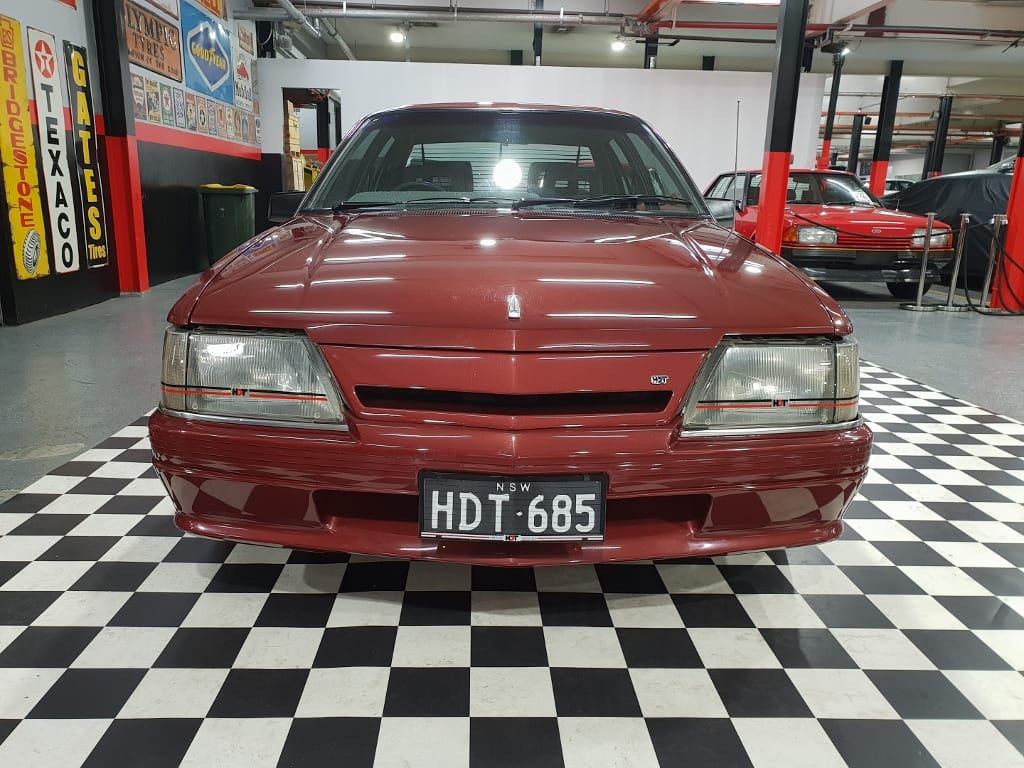 1985 VK HDT Calais Director #2319