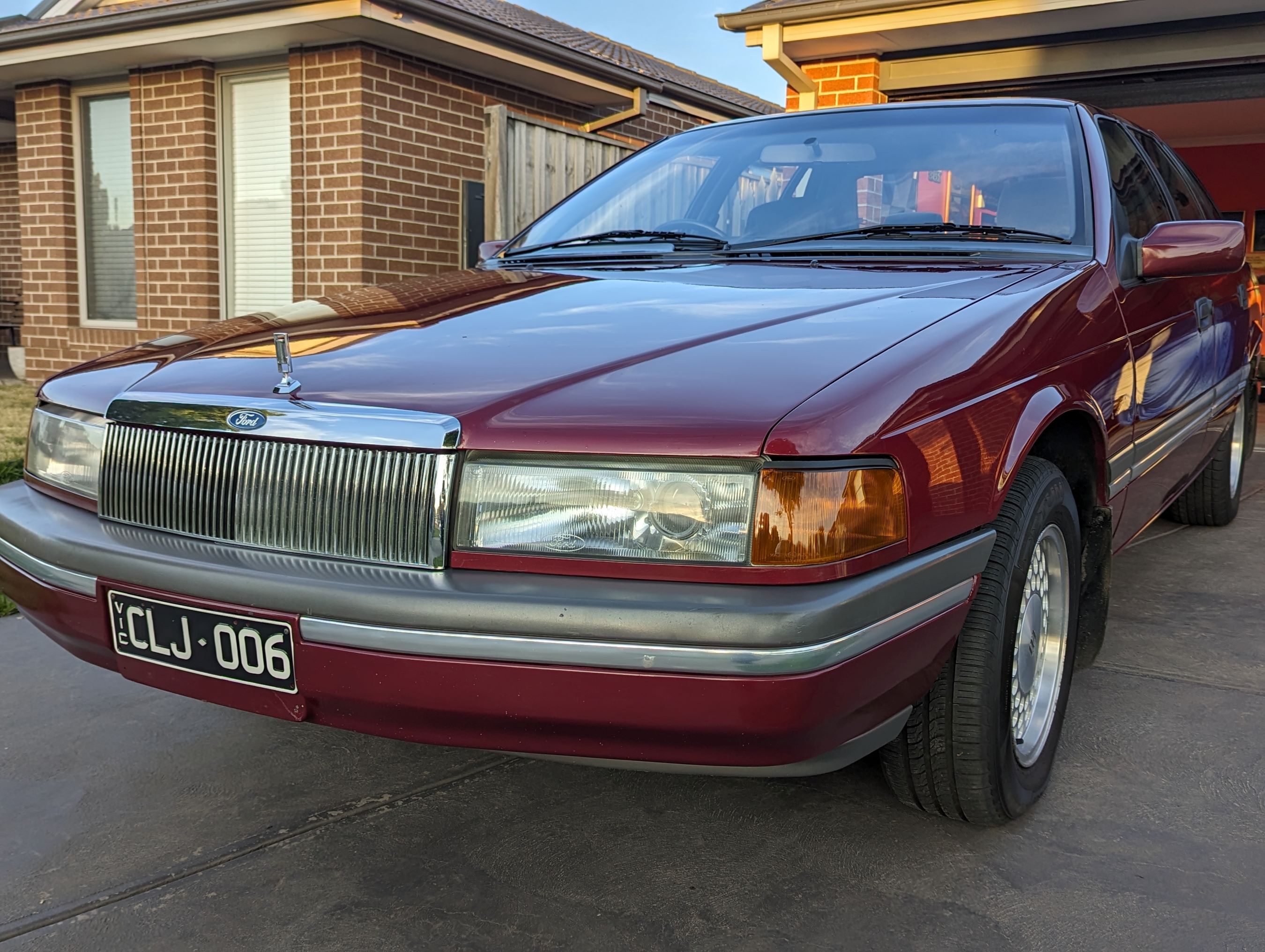 1989 Ford LTD DA Series II - Rosewood Red