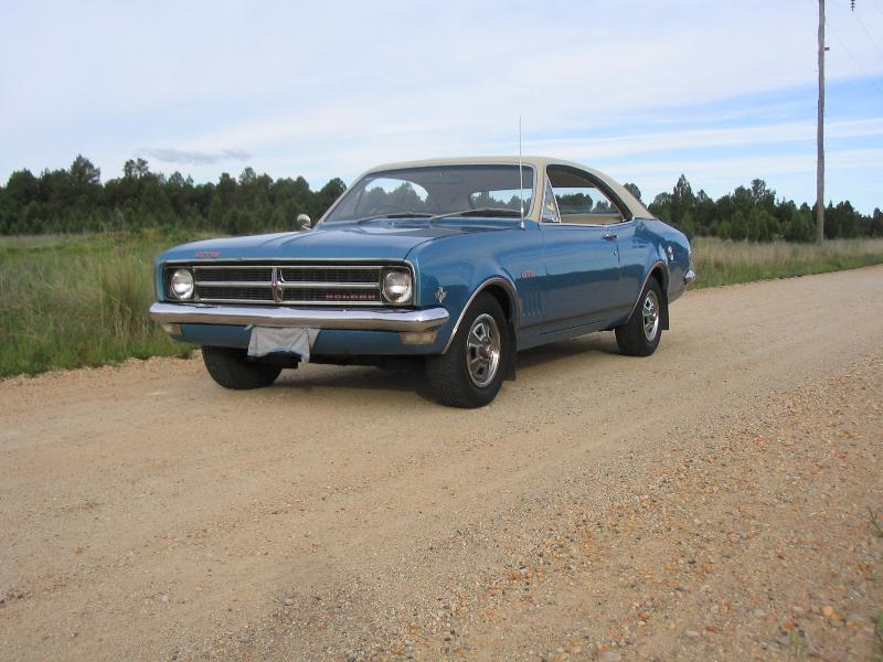 HK Bathurst Monaro 327