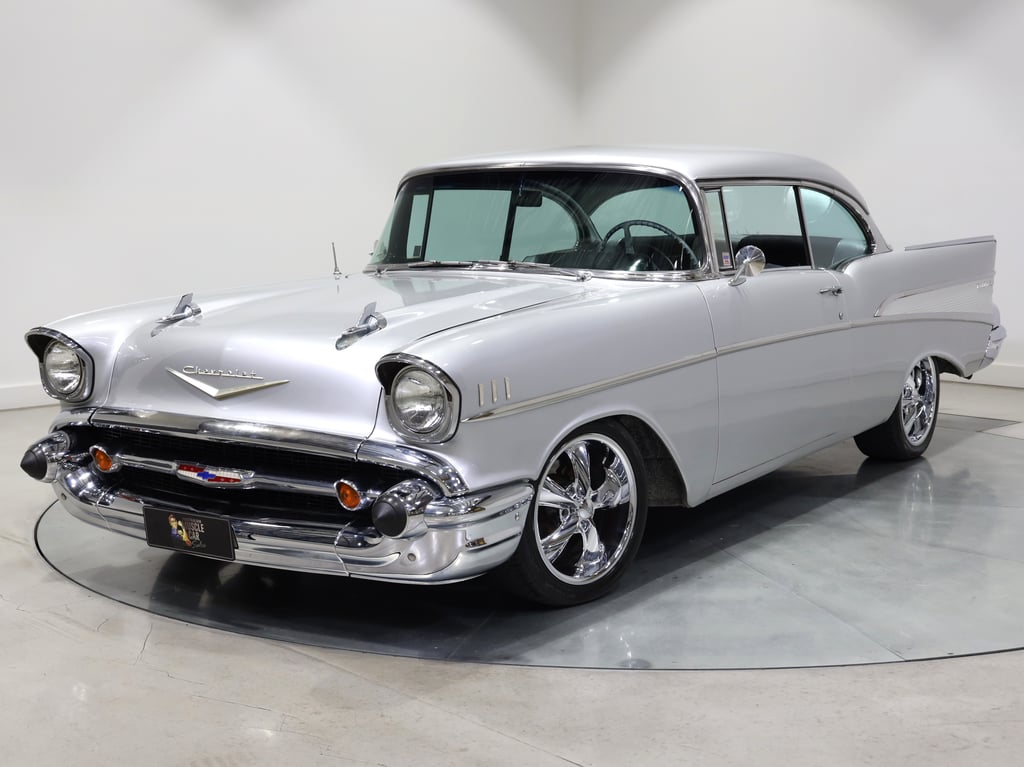 1957 Chevrolet Bel Air - Pillarless 2-Door Hardtop