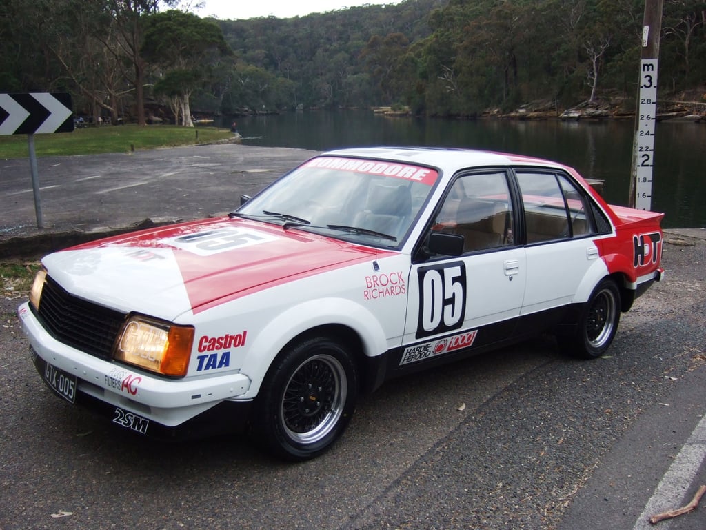 Brock/Richards VC Bathurst Winning Replica