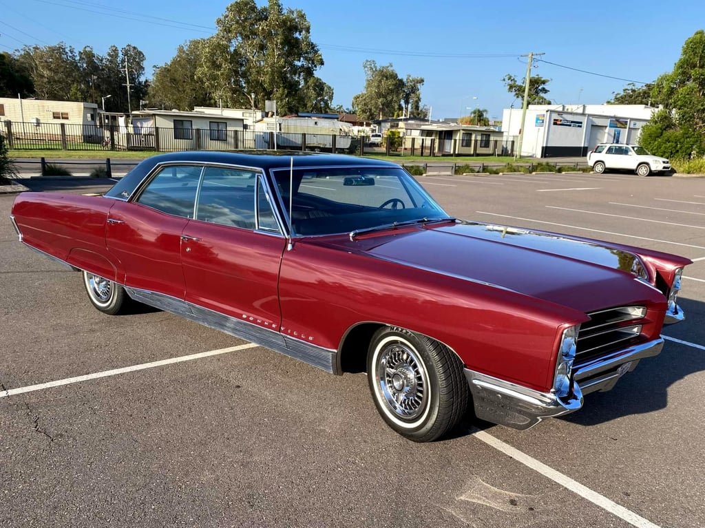1966 Pontiac Bonneville Brougham - 389 V8