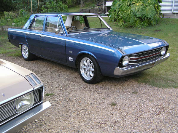 VF Valiant Pacer - Image 9230