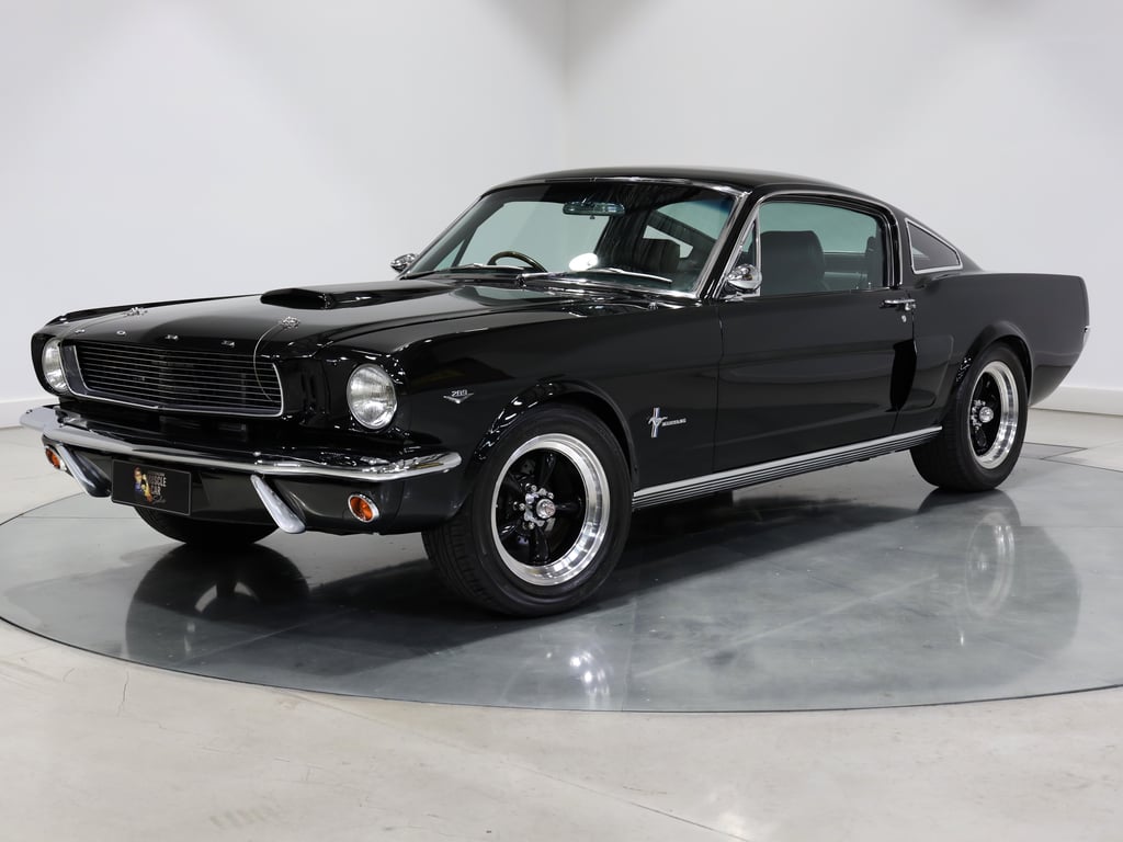 1966 Ford Mustang Fastback - 347ci Restomod - Factory Raven Black