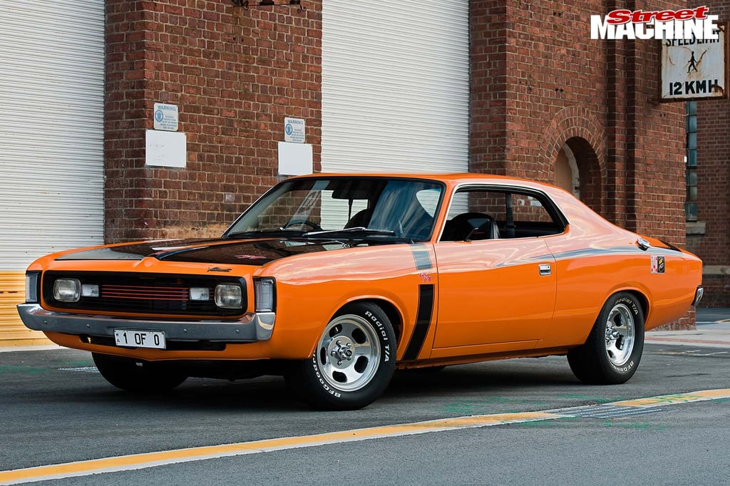 VH Valiant Pacer R/T Hardtop 340 6 Pack V8