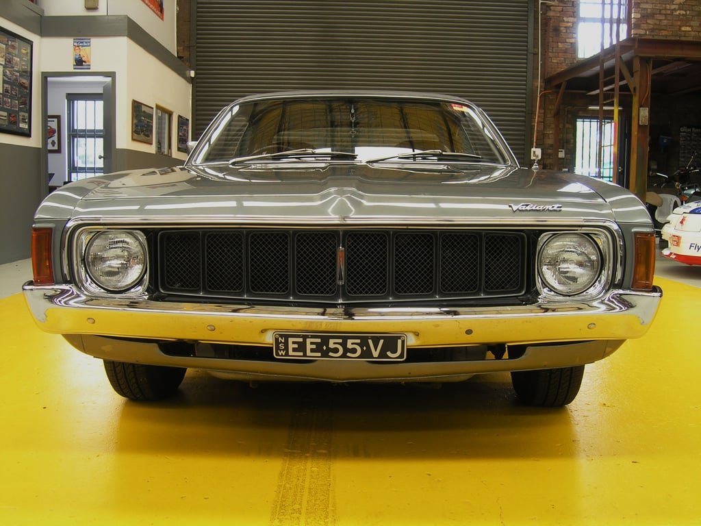 E55  VJ Charger - Image 25072