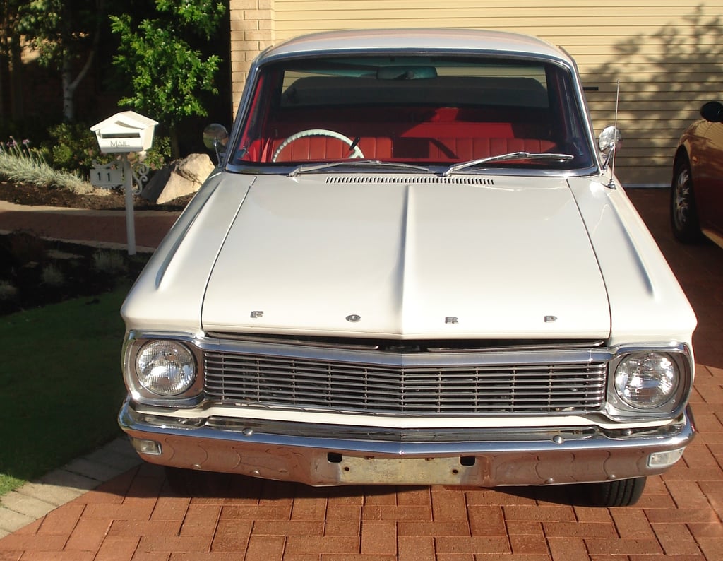 Falcon XP 170 Pursuit Ute