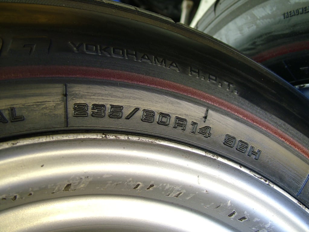 4 x 5 slot rims and tyres - Image 33147