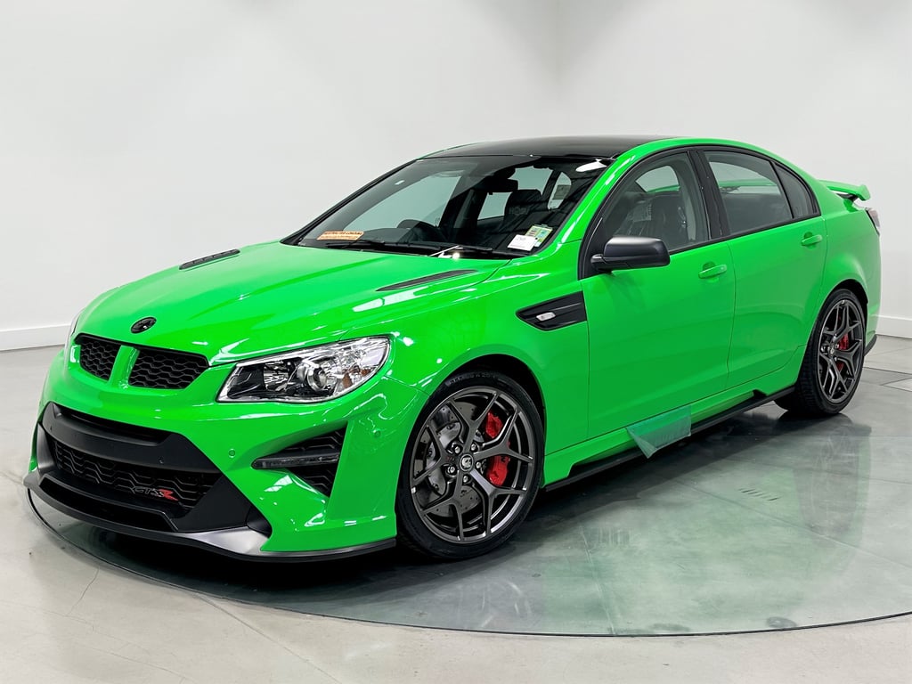 2017 HSV GTSR Build No 1106 - Spit Fire Green - Delivery kms …