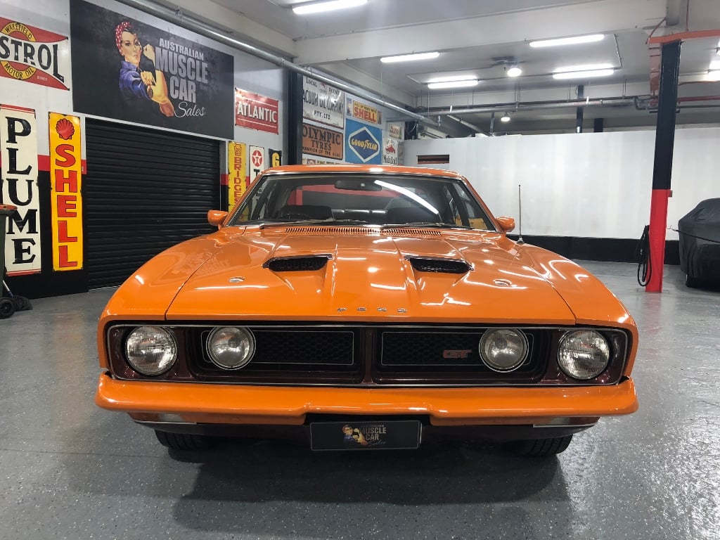 1974 XB GT Falcon .. Top Loader Manual