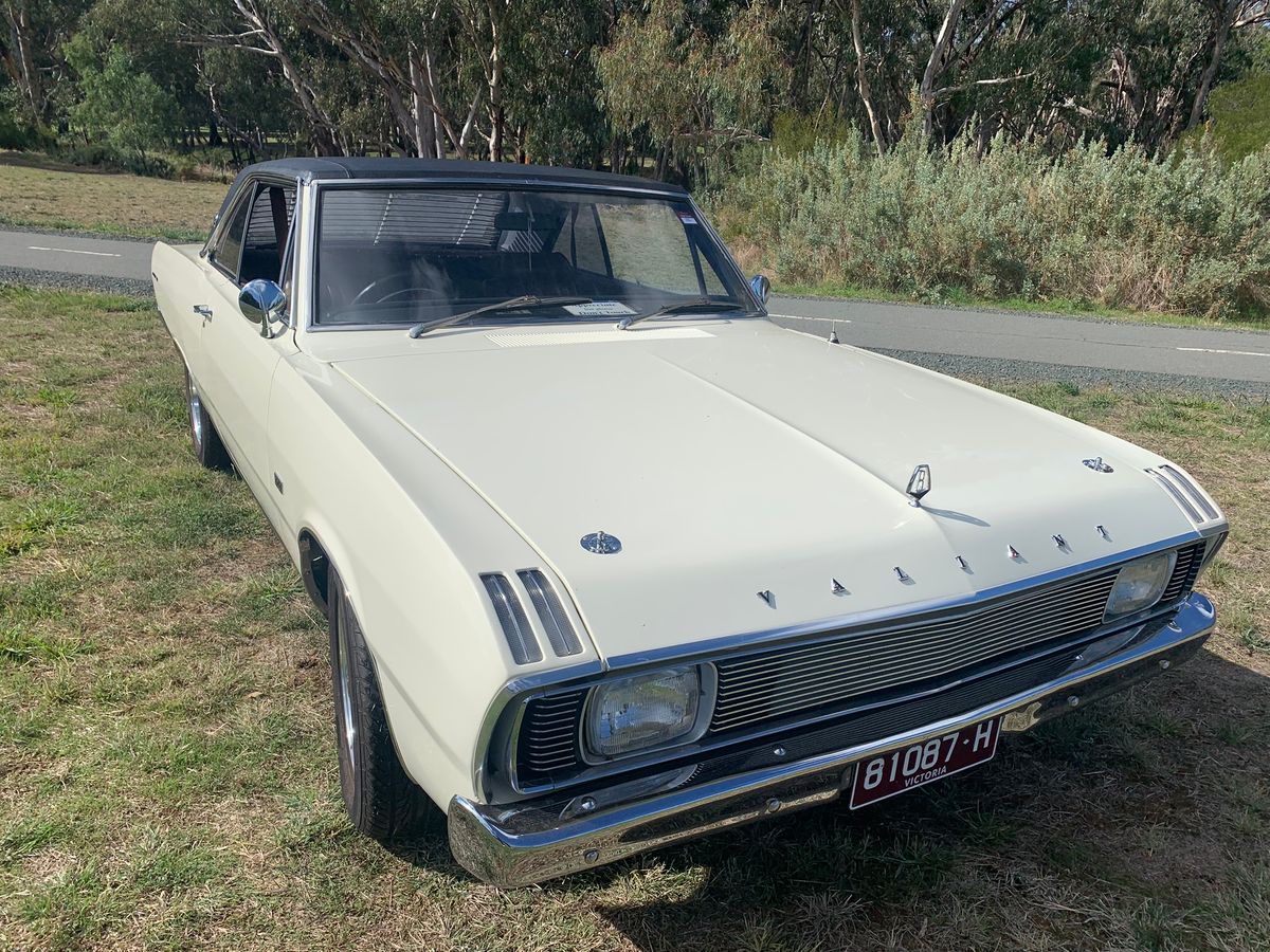 Gallery for: 1970 VG Valiant Regal 770 Hardtop 318 V8 | Sold ...