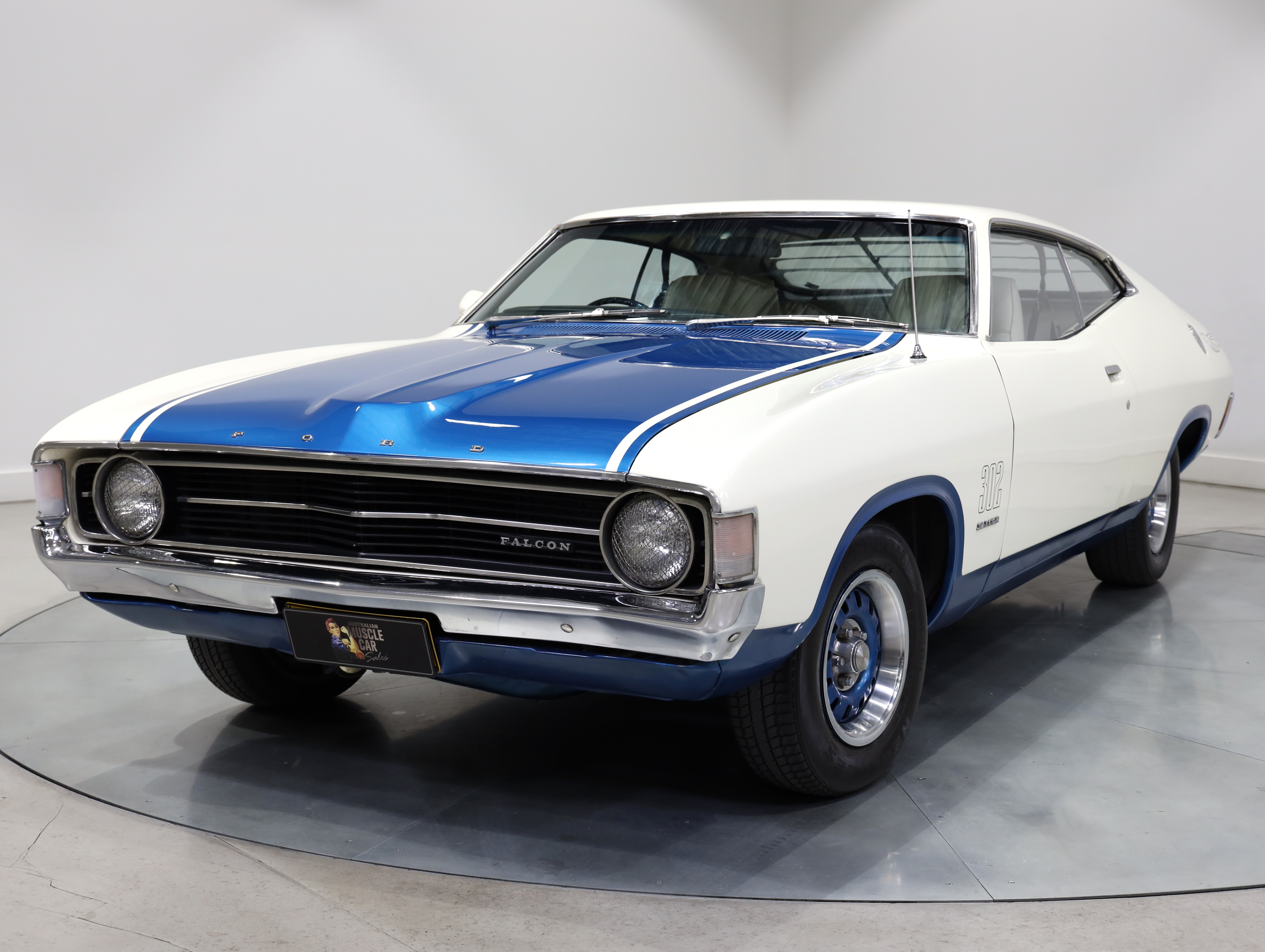 1973 Ford XA Falcon 500 Superbird - Polar White 