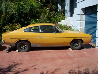 VH 770 Valiant Charger