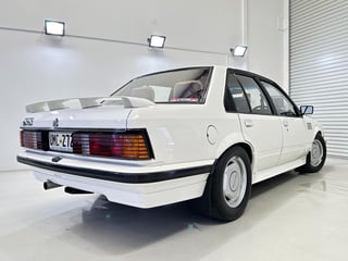 1983 VH HDT SS Group 3 Brock Commodore - 29,845 km