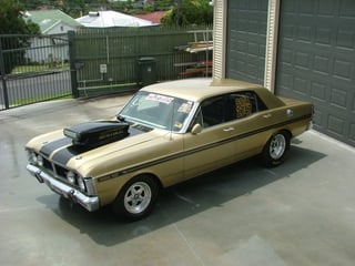 XY GT Falcon Replica 9 Sec 1/4 Mile!