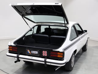 1976 Holden LX Torana SS Hatchback - 5.0L Trimatic - Cotillion White