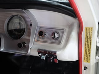 1967 Holden HR 186 S Utility - Grecian White