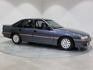 1990 Holden VN SS - Atlas Grey 