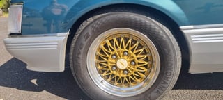 1985 Holden VK Calais 308 V8